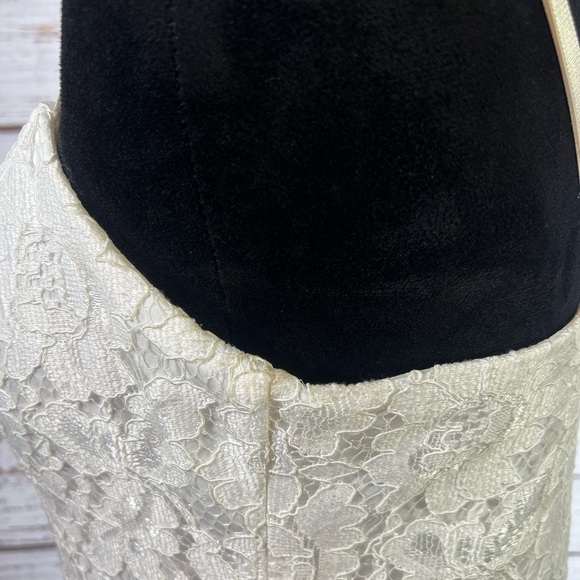 Guess White Sheath Dress Sweetheart Neckline Spaghetti Strap - Picture 3 of 8